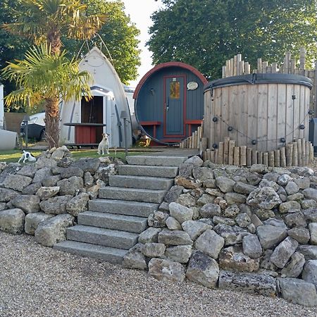 Ch'Ti Tonneau Hotel La Neuville-du-Bosc Exterior photo